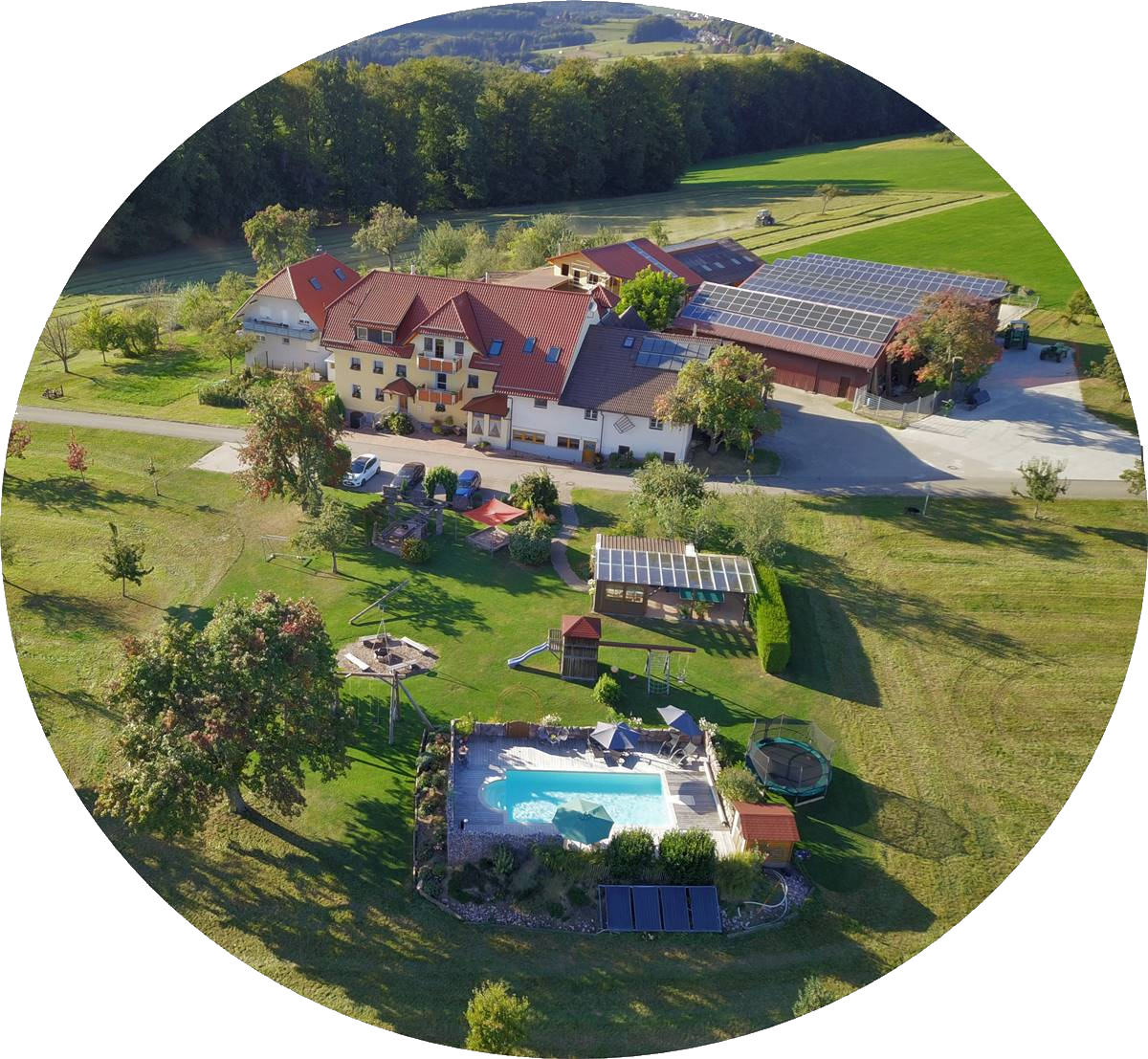 Ferienhaus Bührer mit Spielplatz, Grillhaus und Außenpool